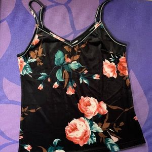 🌞Velvet like floral tank Bundle For Deals